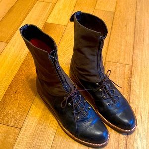 Black Leather and Khaki Twill Charles Jourdan Bis booties Women’s 8